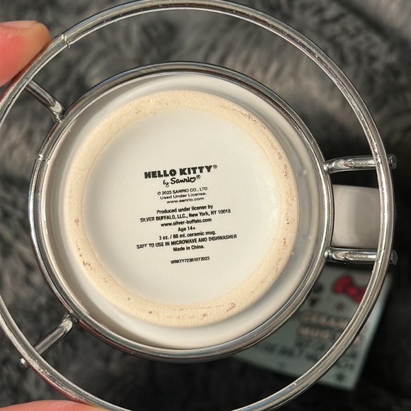 NWT Hello Kitty Christmas 3 oz Mug Set - Picture 4 of 4